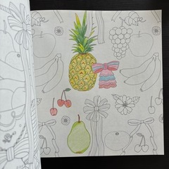 【大人の塗り絵】すてきなギフト柄がいっぱいの塗り絵ブックの画像