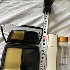 CHANEL 香水ボトル　ファンデーションケースの画像