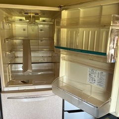 🉐大型冷蔵庫　古いですの画像