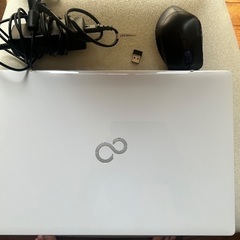 富士通　LIFEBOOK AH77/B3 FMVA77B3W 色：ホワイト BUFFALOマウス付き（Premium Fit BSMBW300M Series）の画像