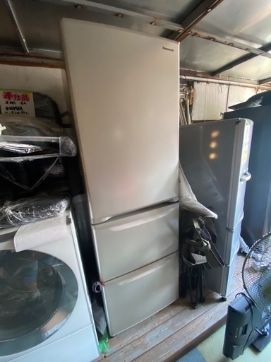 美品　パナソニック　冷蔵庫　2023年製　容量365L NR-C374C-N