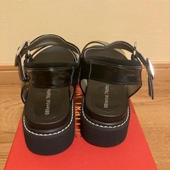 Oriental Traffic ブラックサンダル 厚底の画像