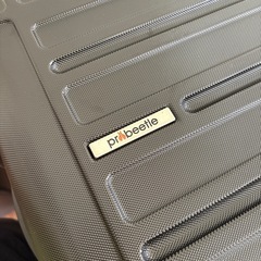 中型 スーツケース ラゲージ 荷物の画像