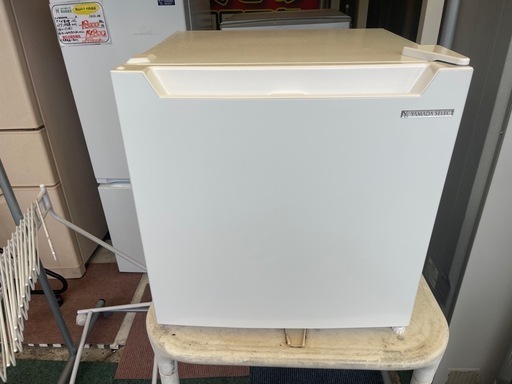 【リサイクルサービス八光】2022年製　ヤマダセレクト YRZC05H1 1ドア冷蔵庫 46L