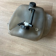折りたたみ、水タンクの画像