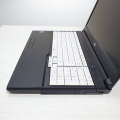 2022年製 ノートパソコン 富士通 LIFEBOOK A5511/HX Core i5-1135G7 Iris Xe Graphics 16GB SSD 256GB 【高性能・高コスパ・保証あり・全国発送】の画像