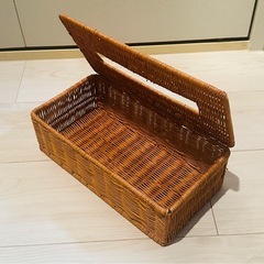 【アフタヌーンティーリビング】ラタン　ティッシュケースの画像