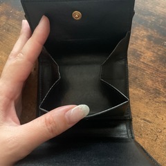 YSLイブサンローラン三つ折り財布の画像