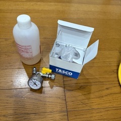 ④パナソニック EZ46A3　充電式真空ポンプ と100V式真空ポンプ　デジタルゲージ､予備ゲージ､ホース､チャージングバルブ付き 現状渡し(中古､完動品-チェック済み)の画像