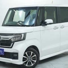✨衝突軽減ブレーキ、障害物センサー、エアロ、ハーフレザーシート、シートヒーター、Bluetooth、バックカメラ付き！の画像