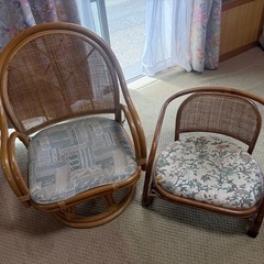 木の座椅子(1つおまけ)の画像