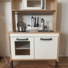 IKEA DUKTIG おままごとキッチンの画像