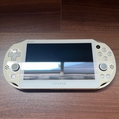 PS Vita 本体 + ダンガンロンパ ソフト + メモリカードの画像