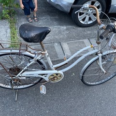 自転車24インチ　白　三段ギアの画像