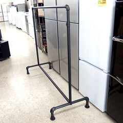 ハンガーラック シングルハンガー ④ スチール製 ラスティック 幅約130cm パイプハンガー ブティックハンガー 黒革風塗装 ブラック 札幌市北区屯田店の画像
