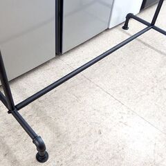 ハンガーラック シングルハンガー ④ スチール製 ラスティック 幅約130cm パイプハンガー ブティックハンガー 黒革風塗装 ブラック 札幌市北区屯田店の画像