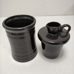 【送料無料】 陶器製 酒器セット 徳利 ぐい呑み2客 黒釉 元箱付き 日本酒 焼酎 熱燗 冷酒 食器 和食器　250820-8Tの画像