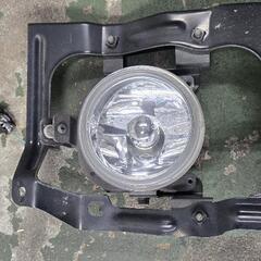 U７1V　クリッパー　 純正 フォグランプ スイッチ付き 　ミニキャブ等の画像