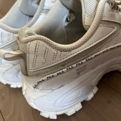FILA シューズ23.5センチの画像