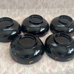 山中塗　一器多菜　どんぶり腕　5個セット　未使用品　蝶々柄　黒　塗物17.5cmの画像