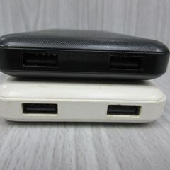 ( M-787 )モバイルバッテリー ECore P200 10000mAh ２個セット ブラック ホワイト USB Type-B PSEマーク認証 ブラック 黒 ホワイト 白 中古 動作確認済みの画像