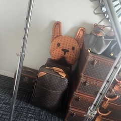 ハンガーラック高さ調整可能。キャスター付きの画像
