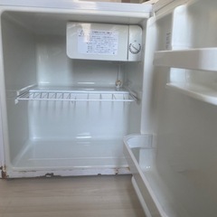 お話し中です    
小型冷蔵庫の画像