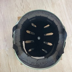 bern ヘルメットの画像