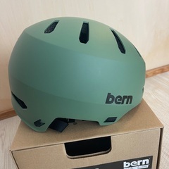 bern ヘルメットの画像