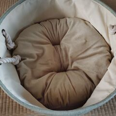猫用のバスケット　小物入れなどにもの画像