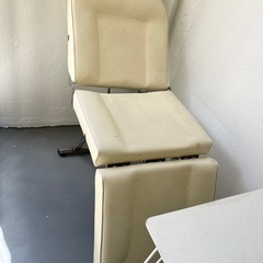施術ベッドの画像