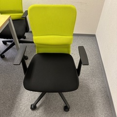デスクセット（デスク×１　チェア×6）の画像