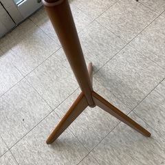 【ジモティー割引で最大15％OFF⭐️】  木製 ポール ハンガー ラックの画像