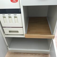 ★リユースのサカイ春日部店★KJ11348  米びつ付レンジ台  H122×W60×D48 クリーニング済みの画像