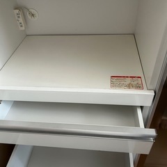 食器棚の画像