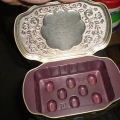 美女と野獣　ロールクッキー缶の画像