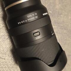 コンパクトなフルサイズミラーレス一眼カメラ、α7Cとレンズ2本のセット。の画像