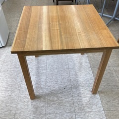 【ジモティー割引で最大15％OFF⭐️】  無印良品 テーブル 正方形　木製の画像