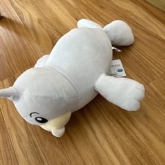 ポポケモン パウワウ ぬいぐるみの画像