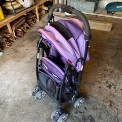 aprica ベビーカーの画像