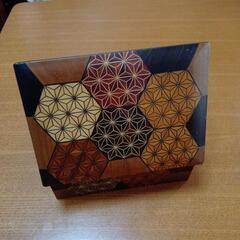 寄木細工の小物入れの画像