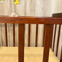 コンパクトサイズ ベビーベッド 可愛いハチとお花🐝🌼のメリー付き の画像