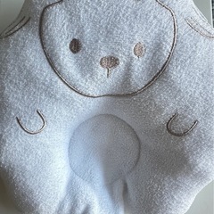 【美品中古】ひつじ　ドーナツ型　ベビー枕　西松屋の画像