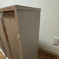 キャスター付き　収納棚の画像