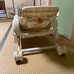 ハイローチェア　コンビの画像