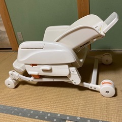 ハイローチェア　コンビの画像