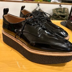 【ZARA】エナメル厚底ローファー美品の画像