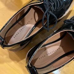 【ZARA】エナメル厚底ローファー美品の画像