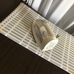 Panasonicアイロンとアイロン台セットの画像