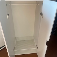 IKEAワードローブの画像